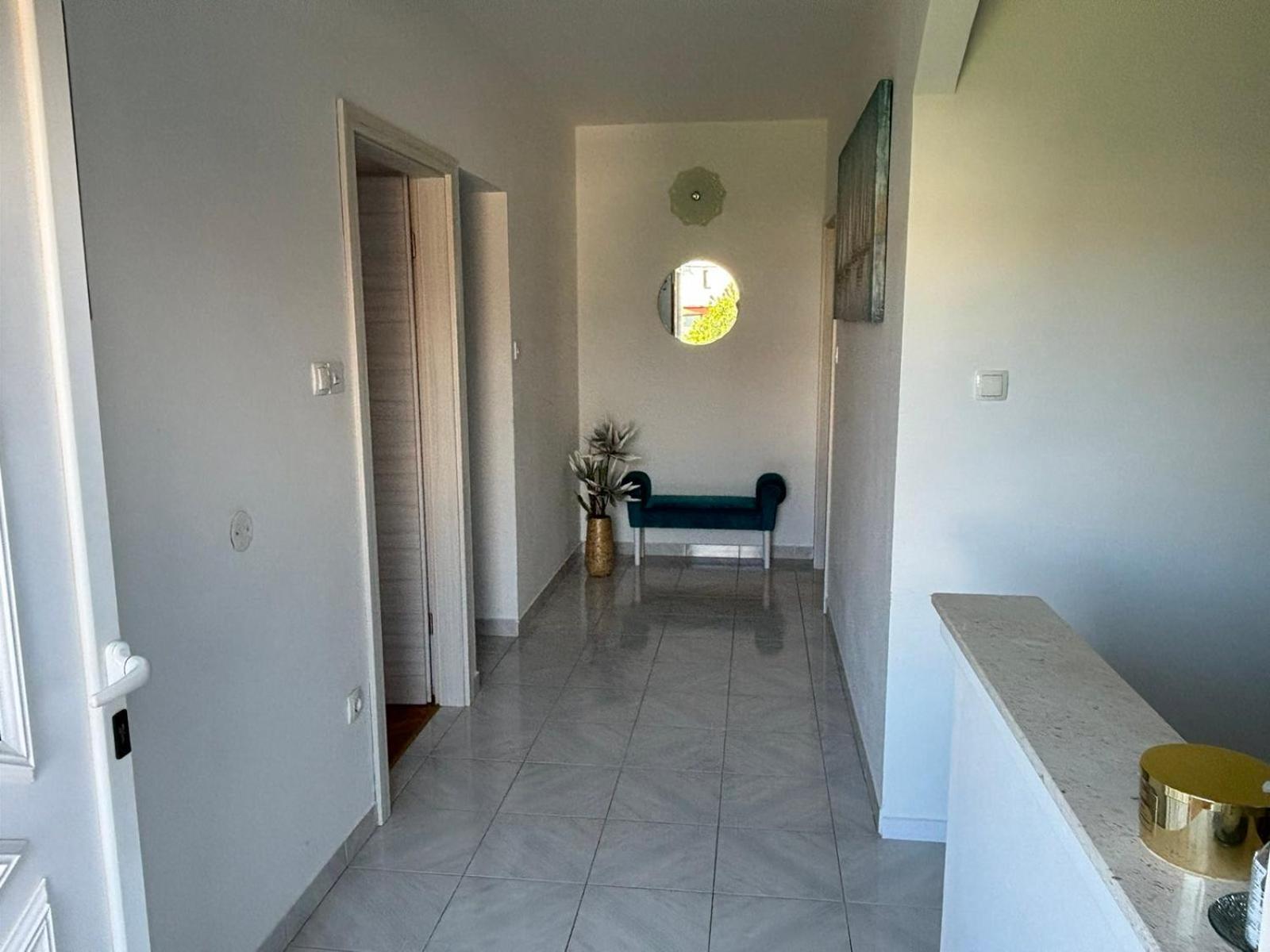 Lili Rab Apartman Rab Town Szoba fotó