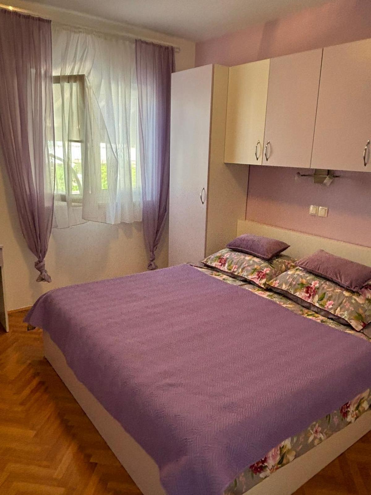 Lili Rab Apartman Rab Town Szoba fotó