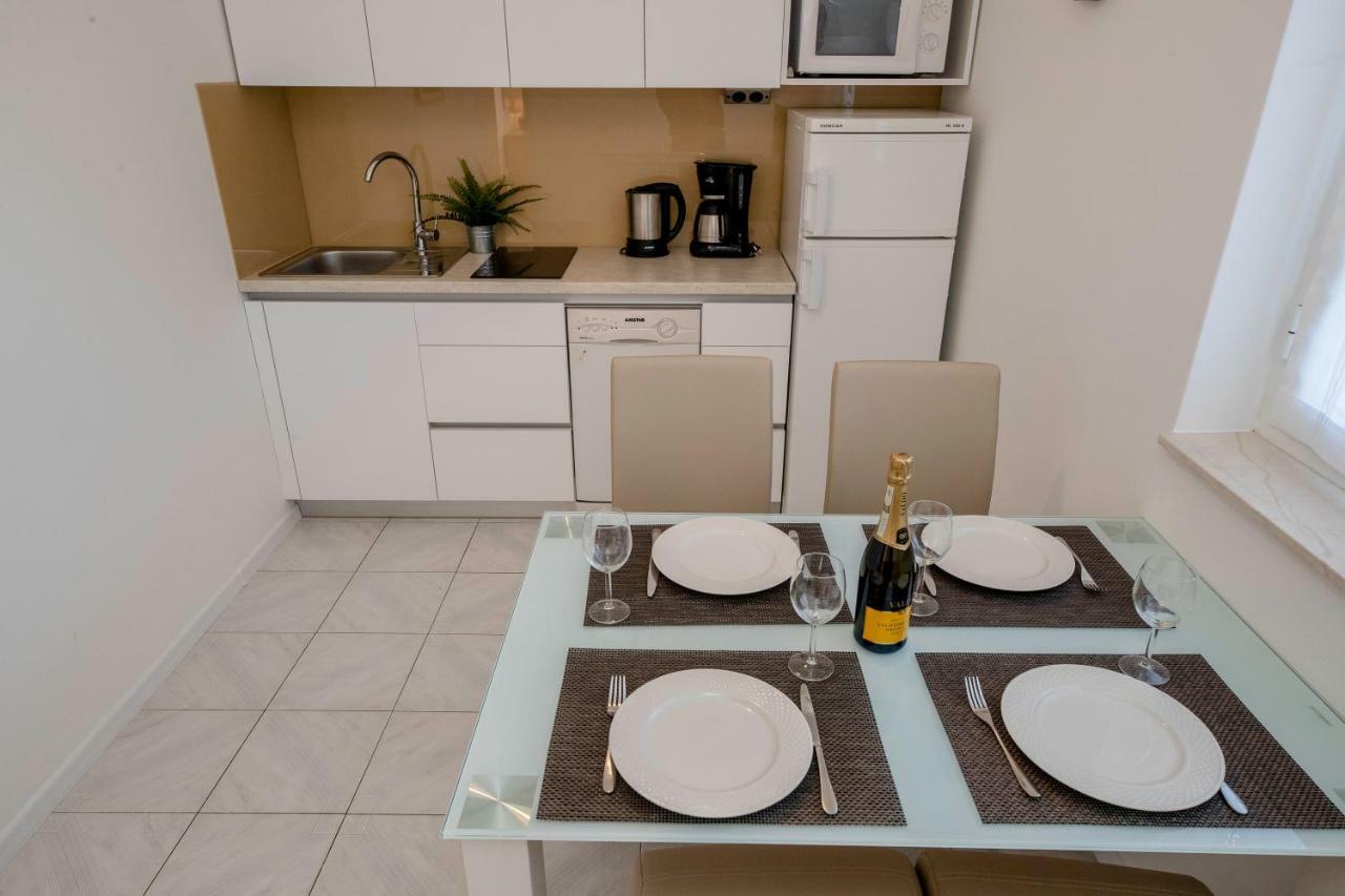 Lili Rab Apartman Rab Town Kültér fotó