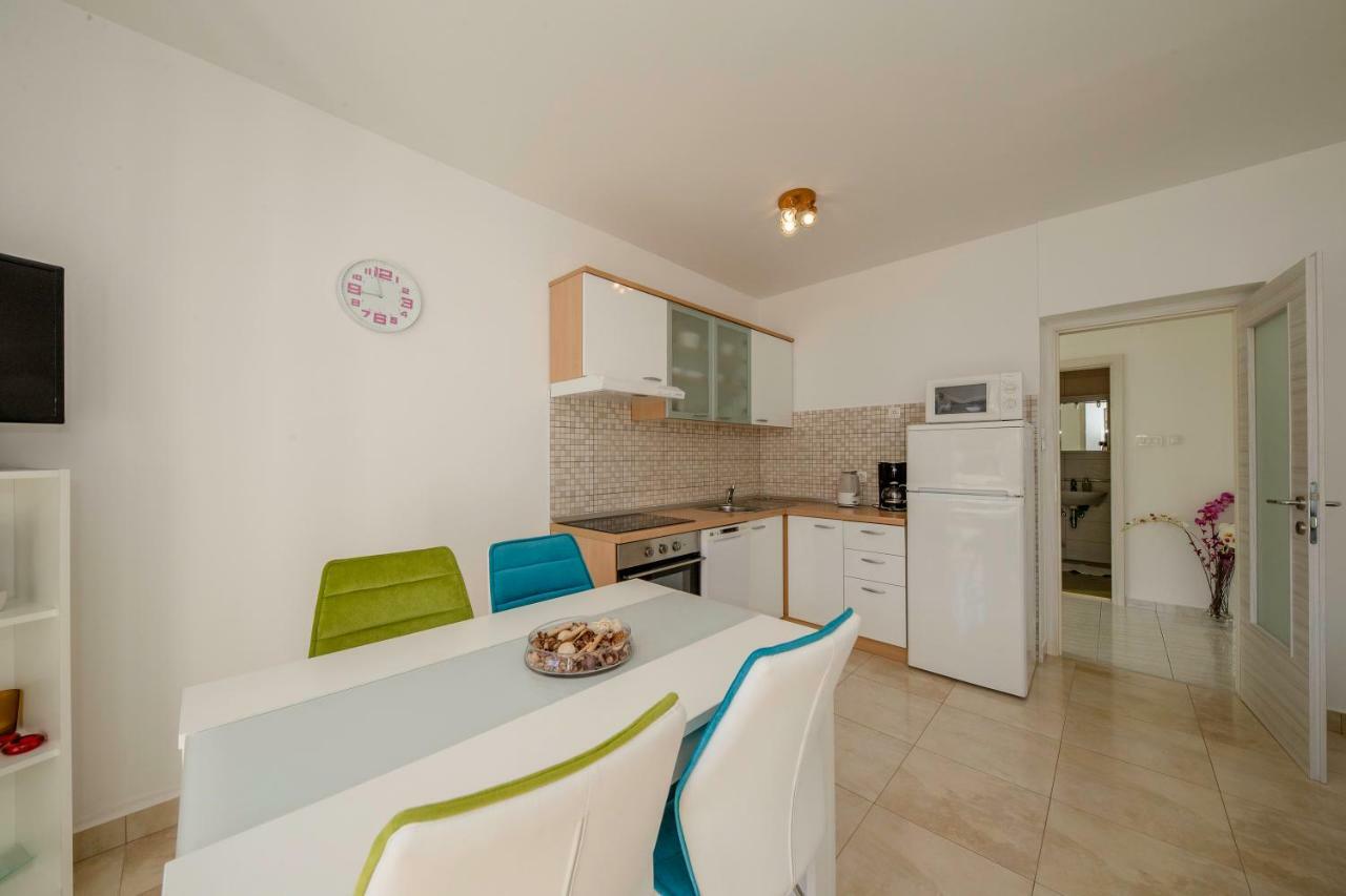 Lili Rab Apartman Rab Town Kültér fotó