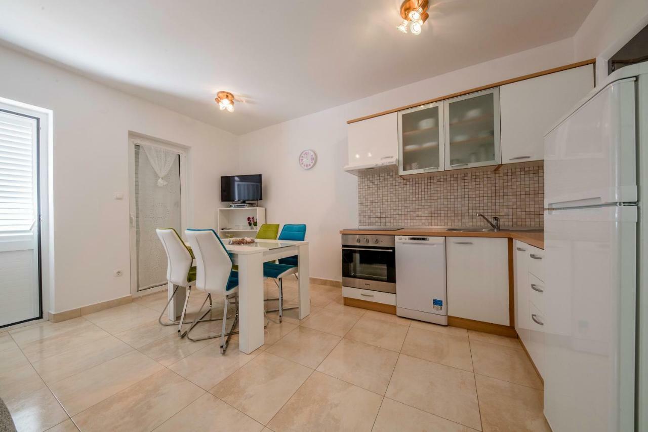 Lili Rab Apartman Rab Town Kültér fotó